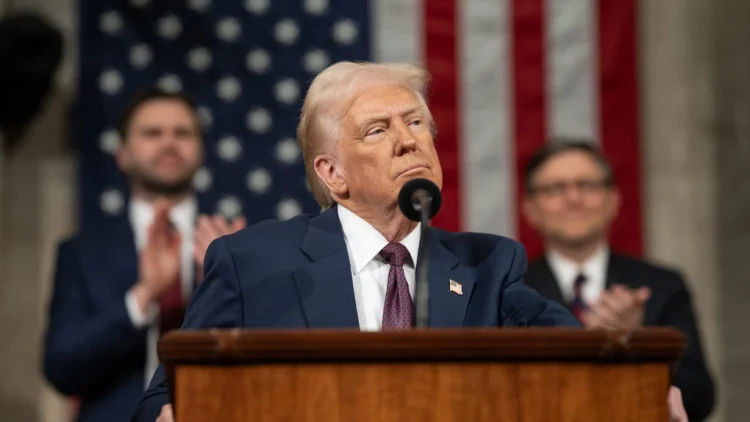 Trump nu va relua livrările de ajutoare pentru Ucraina până când Zelenski nu va demisiona – Bild