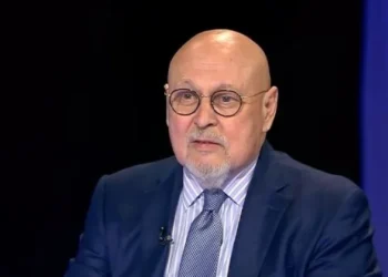 Criza politică, efecte în lanț asupra economiei. Crește ROBOR, cresc ratele, iar aurul atinge niveluri record. Ce spun economiștii