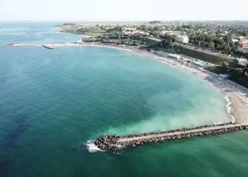 Care sunt cele mai căutate stațiuni de pe litoralul românesc? Cât sunt dispuși românii să cheltuie în concediu Care sunt cele mai căutate stațiuni de pe litoralul românesc? Cât sunt dispuși românii să cheltuie în concediu