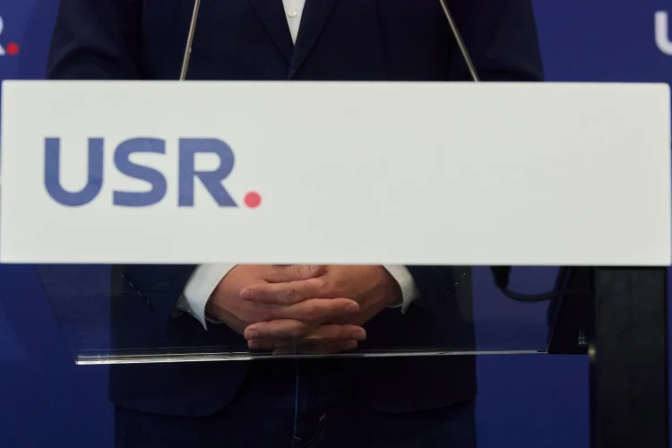 Încep alegerile interne în USR. Cine sunt candidaţii înscrişi pentru şefia partidului / Calendarul alegerilor