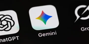 Aplicația Gemini de la Google pe primul loc în App Store, depășind ChatGPT, atrăgând 13 milioane de utilizatori noi în doar patru zile
