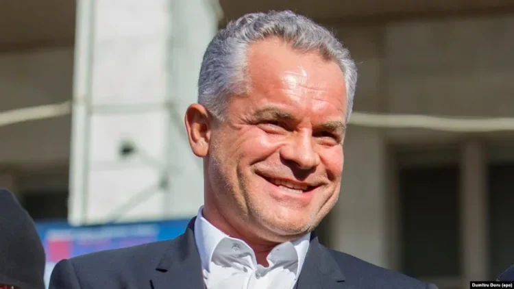 Oligarhul Vladimir Plahotniuc a fost adus în cătușe la Chișinău, la șase ani de la fuga din Rep. Moldova și cu trei zile înainte de alegerile parlamentare