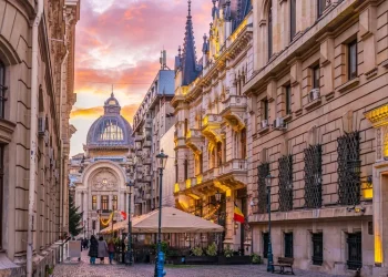 Inflația rărește luarea mesei în oraș. Cât bacșiș lasă românii în restaurante