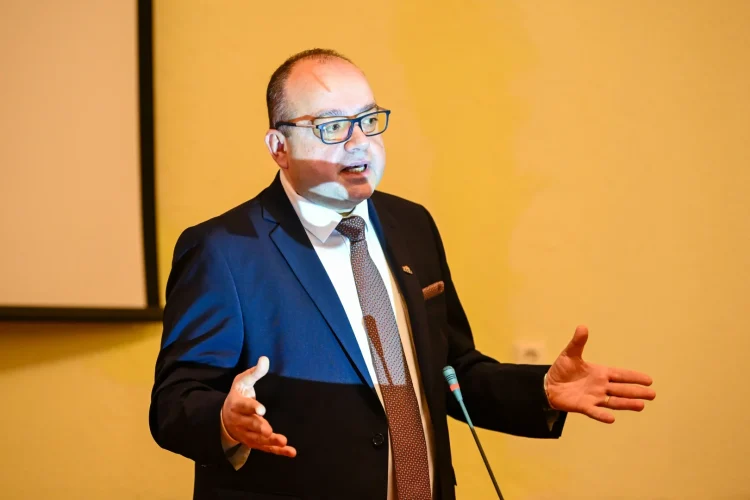Valentin Naumescu, numit consilier prezidențial pentru afaceri europene. A fost vehiculat la șefia SRI, dar a transmis că nu dorește funcția