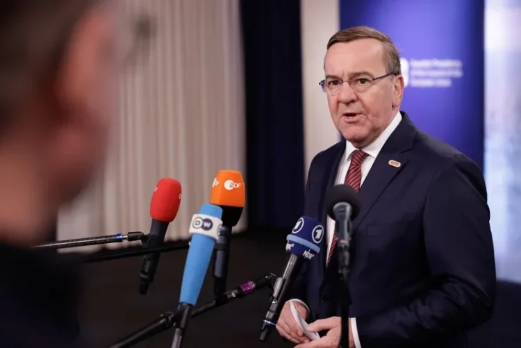 Germania va fi „mai activă, mai prezentă și mai vizibilă” la frontiera estică a NATO, anunță ministrul Apărării: Vom contribui cu misiuni de poliție aeriană