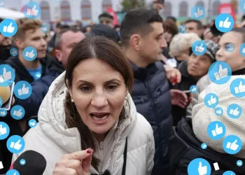 Internetul paralel din spatele candidatei Anca Alexandrescu: prietenii vietnamezi și grupurile de Facebook reciclate de omul din Romarm Internetul paralel din spatele candidatei Anca Alexandrescu: prietenii vietnamezi și grupurile de Facebook reciclate de omul din Romarm