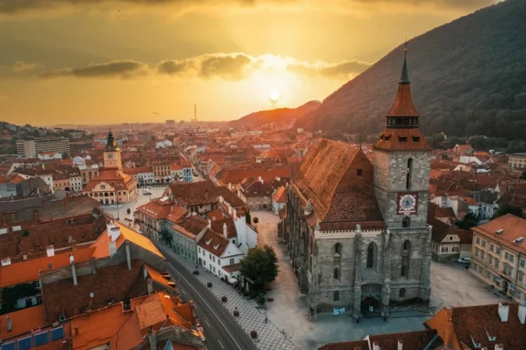 Câți bani ”ne-au adus” turiștii străini care au venit în România, în 2025