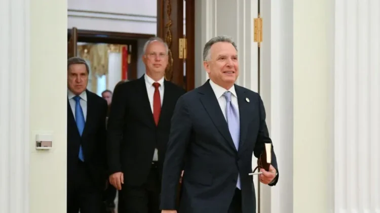 Interesele economice uriașe din spatele planului de pace al lui Trump pentru Ucraina: „Nu e pace, e afacere!”