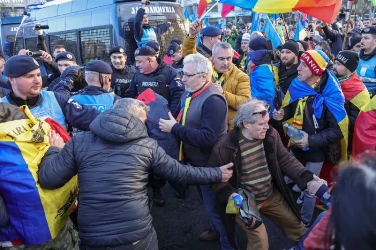 Paradoxul Unirii: Când „Unitatea Națională” devine masca urii la comandă