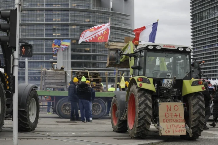 Acordul Mercosur scoate agricultorii în stradă. România trimite peste 200 de fermieri la Strasbourg