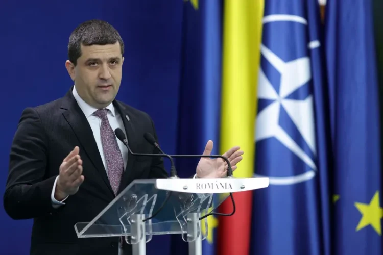 Ministrul Apărării: „Nu este benefic pentru România să comenteze intențiile lui Trump privind Groenlanda. Avem beneficii și din interacțiunea cu Statele Unite, și cu UE”