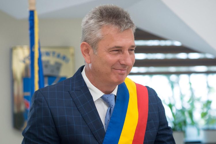 Metropola TV, televiziunea de casă a lui Pandele, a tocat 20 milioane de euro din bani publici în 5 ani, deși are audiențe infime și datorii uriașe