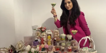 Cum se naște o afacere de familie în amintirea cățelușei din copilărie: povestea Shay Senses