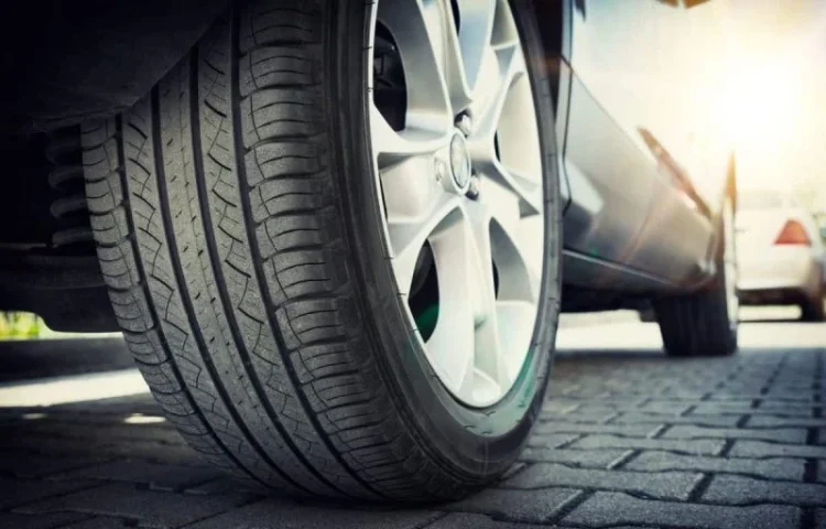 Câţi ani poţi folosi anvelopele: durata de viaţă a cauciucurilor. Ce este regula celor 10?