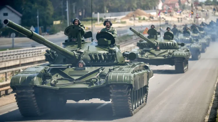 Sute de tineri încep serviciul militar obligatoriu, reintrodus după 17 ani, în Croația. Câți bani primesc