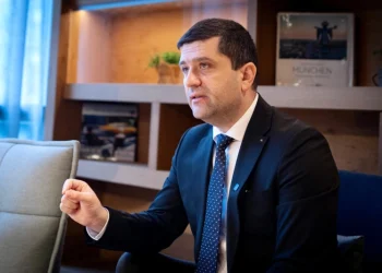 Ministrul Apărării: România dezvoltă constant soluții antidronă și analizează reconfigurarea apărării după incidentul de la Galați. Programul SAFE ar fi permis interceptarea