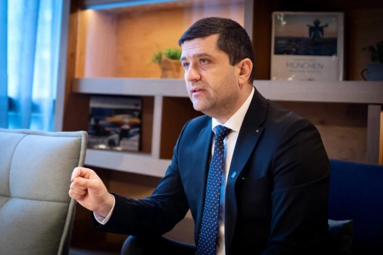 Ministrul Apărării: România dezvoltă constant soluții antidronă și analizează reconfigurarea apărării după incidentul de la Galați. Programul SAFE ar fi permis interceptarea