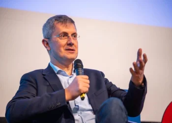 Eurodeputatul Dan Barna propune un moratoriu pentru evitarea blocajului guvernamental şi protejarea fondurilor PNRR şi SAFE