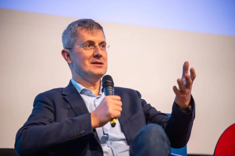 Eurodeputatul Dan Barna propune un moratoriu pentru evitarea blocajului guvernamental şi protejarea fondurilor PNRR şi SAFE