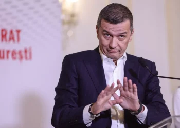 Miniștrii PSD au demisionat, secretarii de stat PSD au rămas. Câți oameni mai au social-democrații în Guvernul Bolojan / Care e schema pregătită  