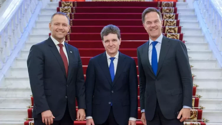 Summitul B9 are loc la Palatul Cotroceni cu participarea NATO și a Ucrainei Summitul B9 are loc la Palatul Cotroceni cu participarea NATO și a Ucrainei