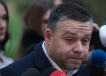 Provocarea lui Ciprian Ciucu pentru puciști: „Poți să fii premier dacă ai măcar 25%. Cei care aveți 25-30%, ridicați-vă, vă votăm să fiți premier. Cătălin, ai mai mult? Hubert?”