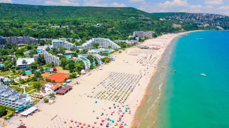 Cât costă vacanța în România vs Bulgaria în 2026: prețurile pe care turiștii trebuie să le plătească pentru un sejur de 7 nopți