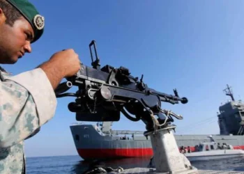 Peste 11.000 de marinari vor fi evacuați din Golful Persic, iar SUA avertizează că traficul prin Ormuz nu poate fi taxat Peste 11.000 de marinari vor fi evacuați din Golful Persic, iar SUA avertizează că traficul prin Ormuz nu poate fi taxat