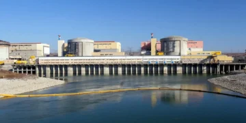 Bolojan le cere românilor să reducă consumul de energie seara, între orele 20:00 și 23:00, după ce seceta a oprit centrala nucleară de la Cernavodă
