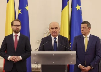 Ilie Bolojan a ales să susțină legea care îl poate înlătura pe Dominic Fritz pentru a nu pune în pericol banii europeni ai României