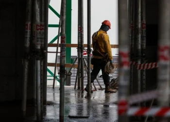 România riscă să piardă următorul val de investiții dacă rămâne dependentă de muncă ieftină și nu poate livra proiecte complexe