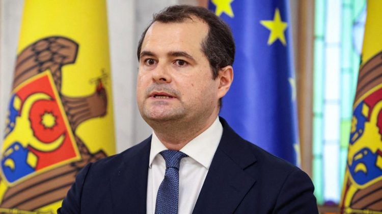 Noul premier al Republicii Moldova este forțat să stingă crize sociale și economice înainte să poată reporni economia Noul premier al Republicii Moldova este forțat să stingă crize sociale și economice înainte să poată reporni economia