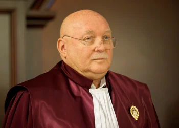 PNL cere CCR să verifice dacă independența judecătorului Cristian Deliorga a fost afectată după zborul privat spre Mykonos plătit de Camera de Comerț