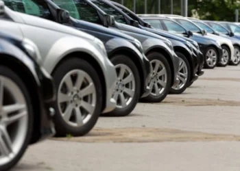 Din septembrie, vânzarea unei mașini cere un nou contract și dovada că nici cumpărătorul, nici vânzătorul nu au datorii